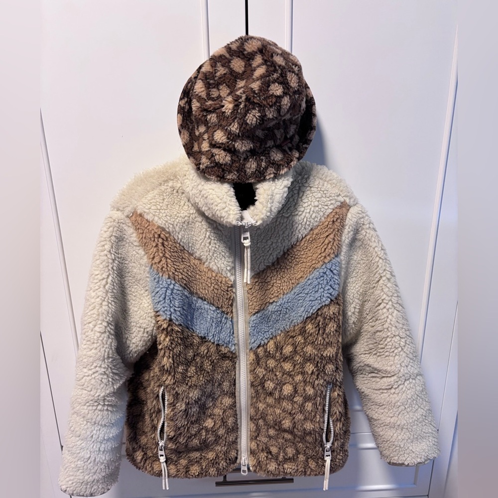 Coach Sherpa Signature Jacket and Bucket Hat